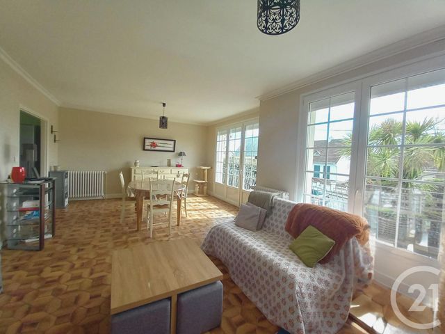 Afficher la photo en grand maison à vendre - 7 pièces - 151.79 m2 - CHERBOURG EN COTENTIN - 50 - BASSE-NORMANDIE - Century 21 Hervé Regnault