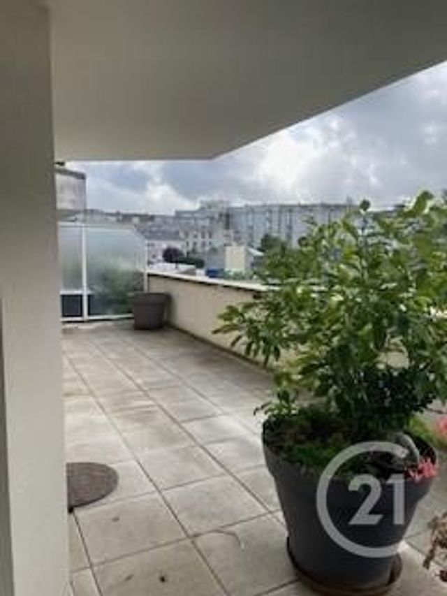 Appartement F3 à vendre - 3 pièces - 66.59 m2 - CHERBOURG EN COTENTIN - 50 - BASSE-NORMANDIE - Century 21 Hervé Regnault