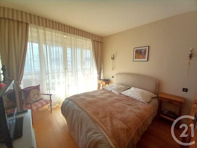 Appartement F5 à vendre - 5 pièces - 101.39 m2 - CHERBOURG EN COTENTIN - 50 - BASSE-NORMANDIE - Century 21 Hervé Regnault